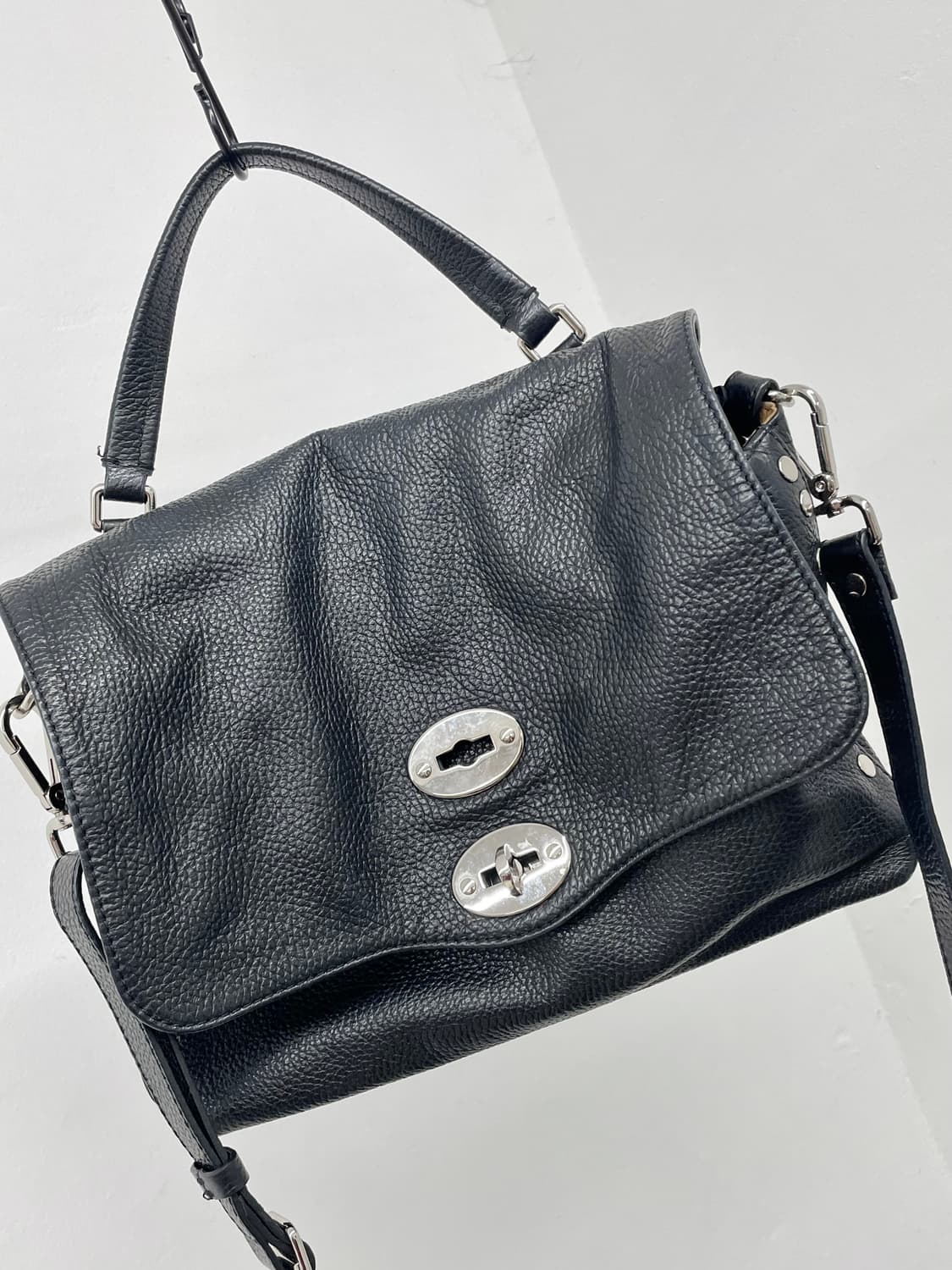 자넬라토 포스티나 스터드 버클 사첼백 상품이미지7