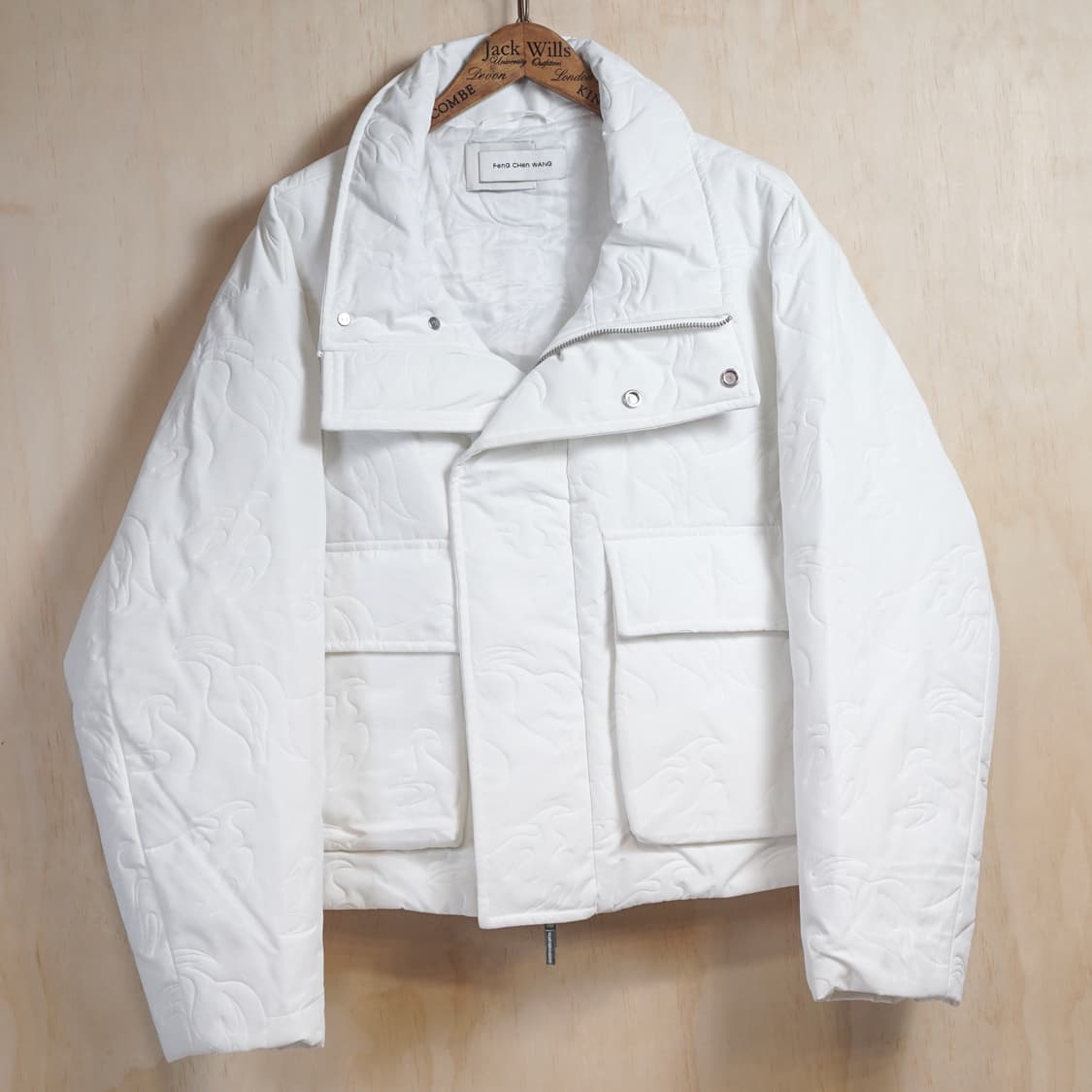 펑첸왕 엠보싱 패턴 자켓 상품이미지2