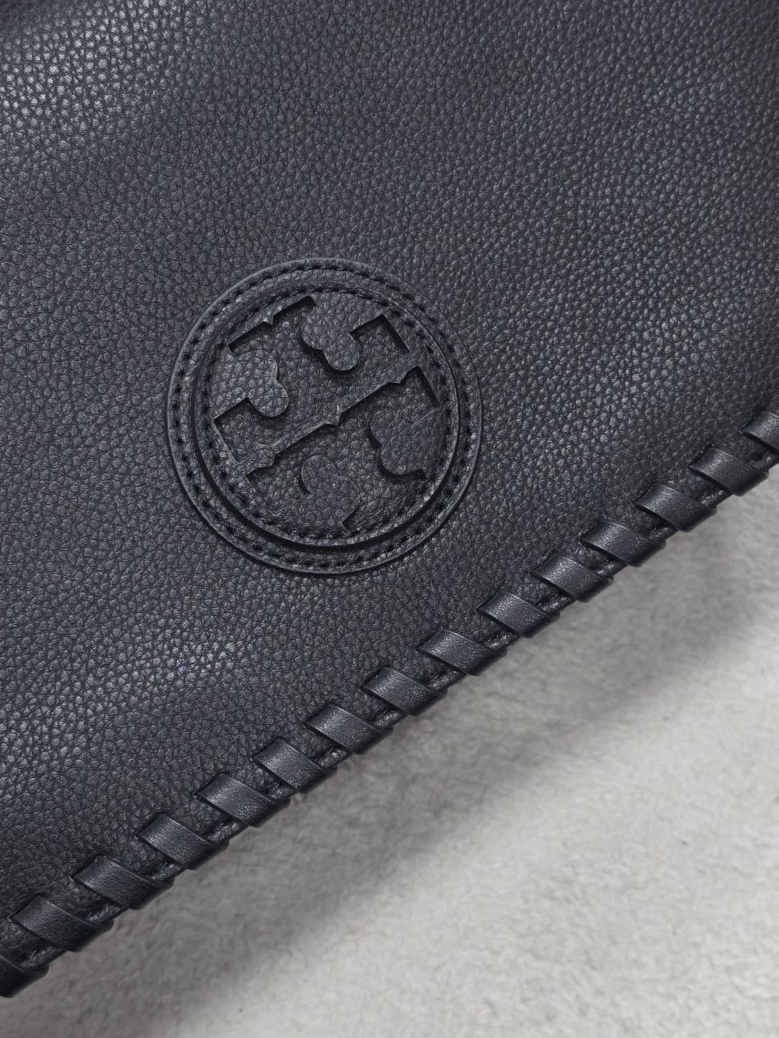 토리버치 마리온 블랙 레더 체인 크로스백 상품이미지1