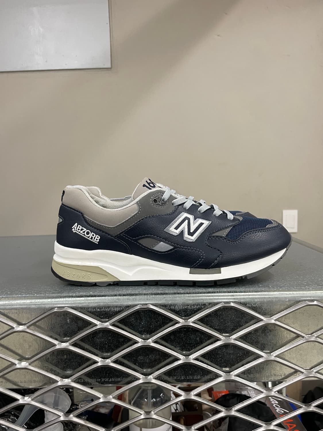 뉴발란스 1600 레거시 네이비 240 상품이미지4