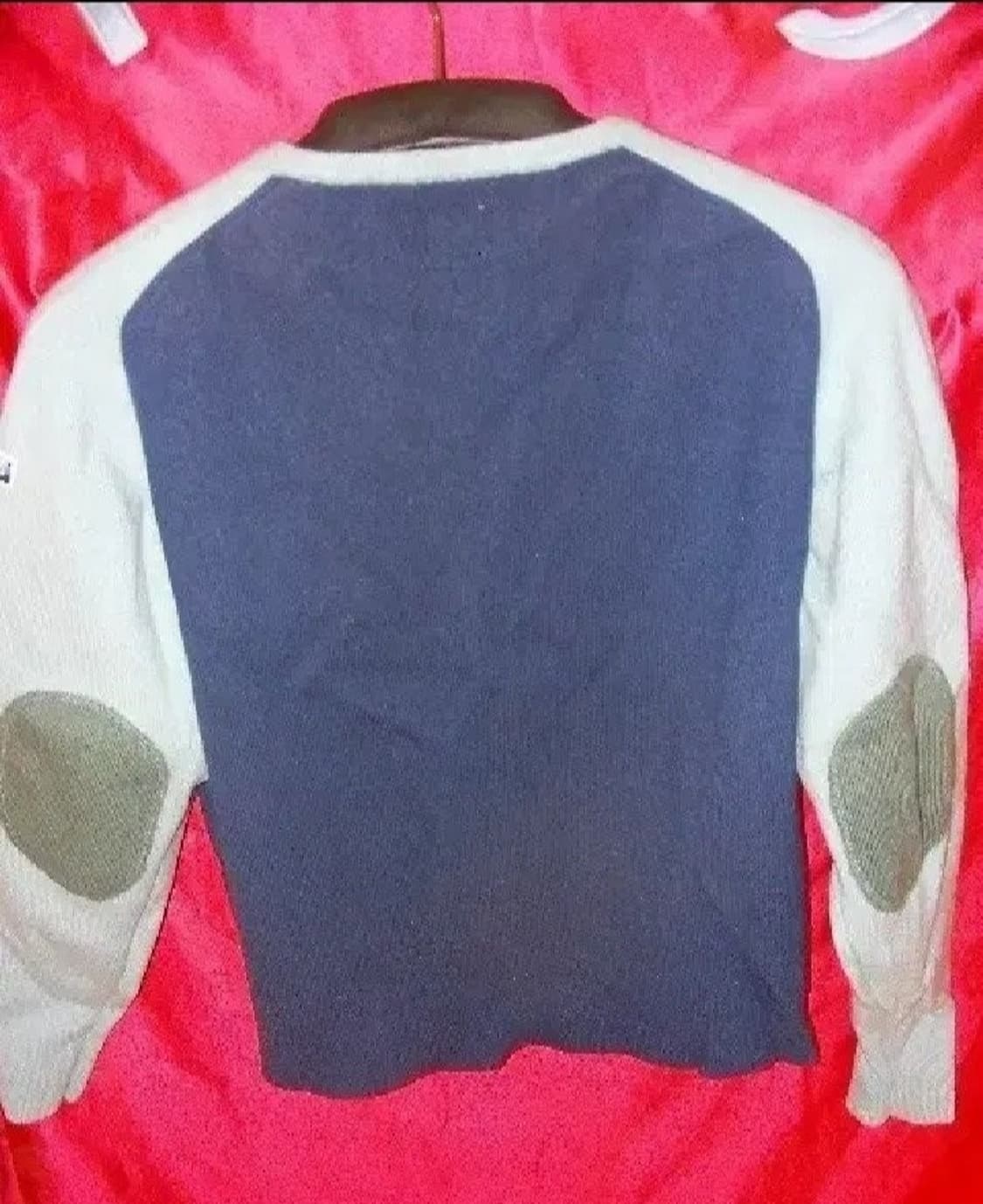 리바이스 스트라우스 브이넥 모직100% 니트 105 상품이미지2