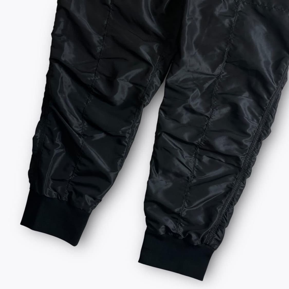 ISSEY MIYAKE MEN 나일론 팬츠 블랙 상품이미지4