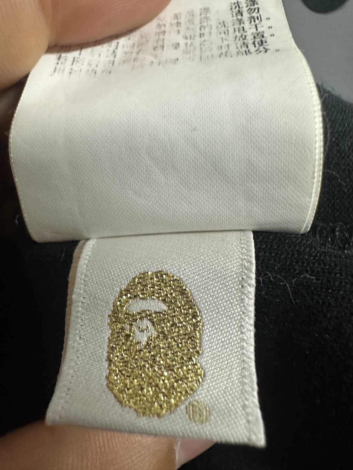 베이프 실버 샤크 블랙 맨투맨 상품이미지5