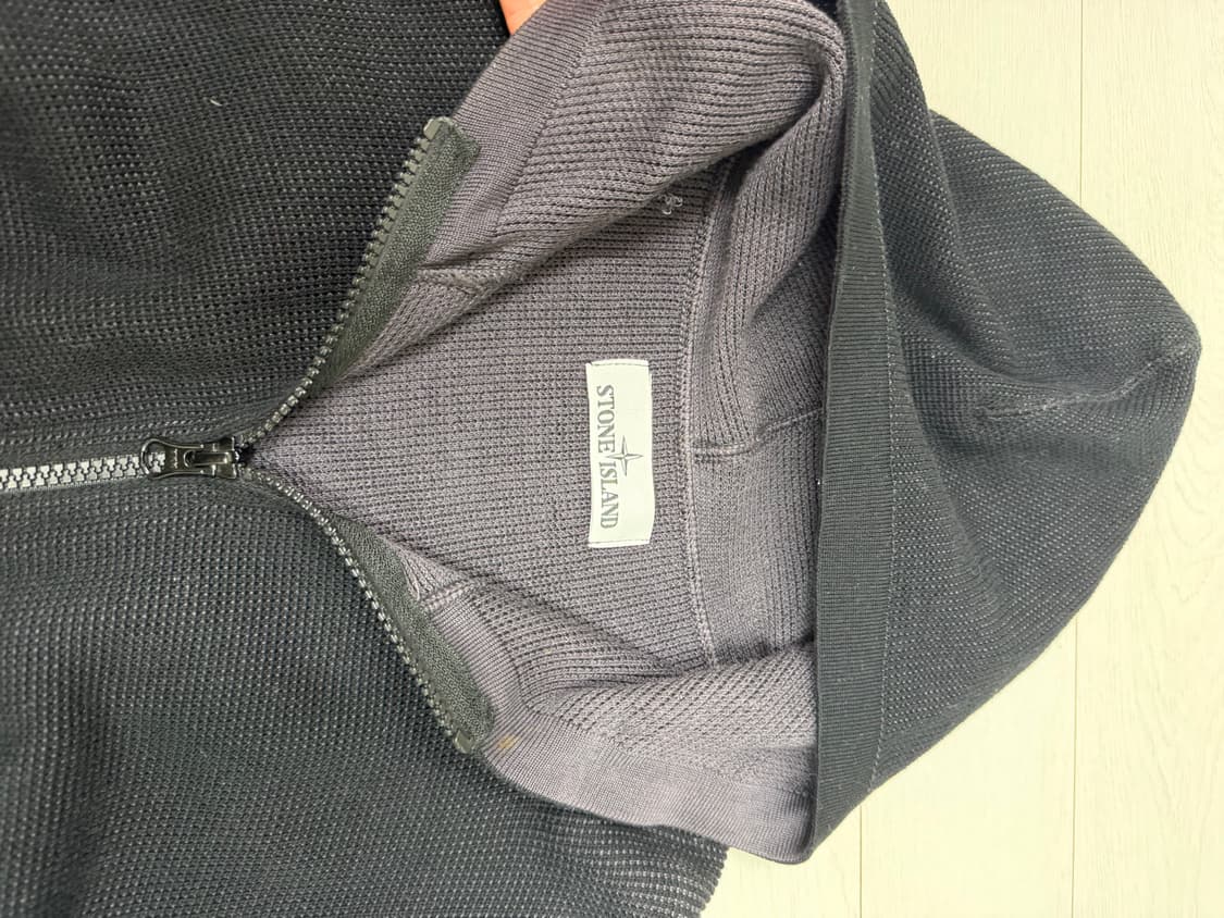 스톤아일랜드 니트 후드 집업 L 사이즈  블랙 색상  상태 9.5/10  상품이미지5