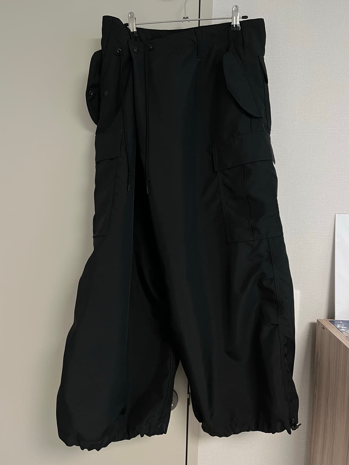 [s] 준야와타나베 24ss 비대칭 카고 팬츠 상품이미지2