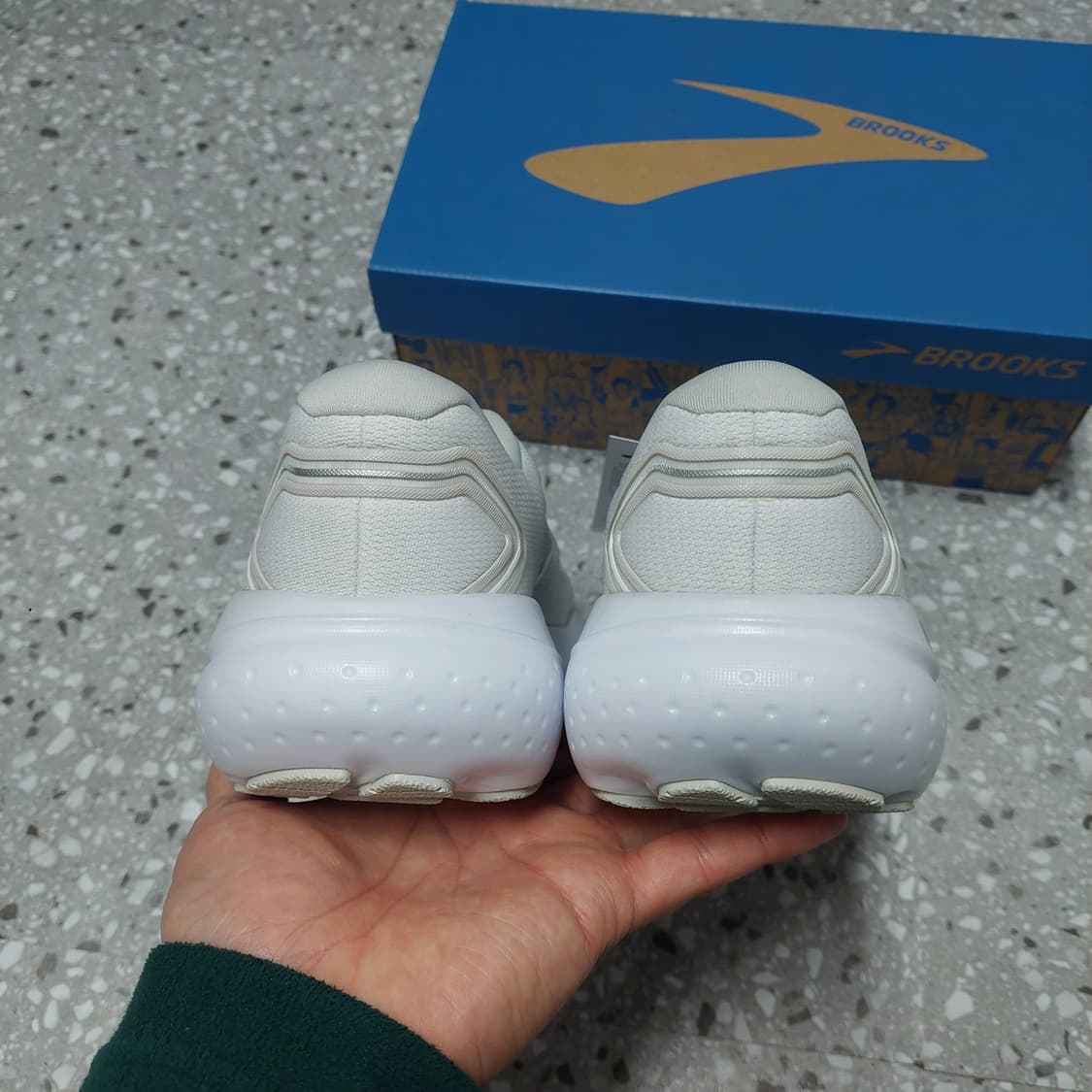 브룩스 여성 런닝화 빅사이즈 250 255 260 균일가 왕발 상품이미지8