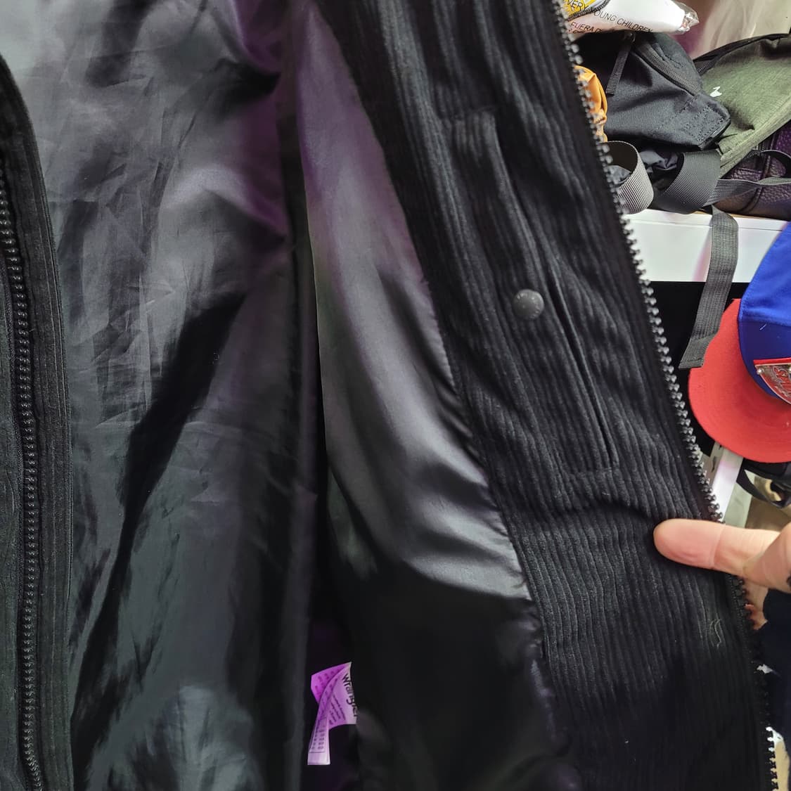 Wrangler 랭글러 코듀로이 오리털 패딩 블랙 상품이미지4