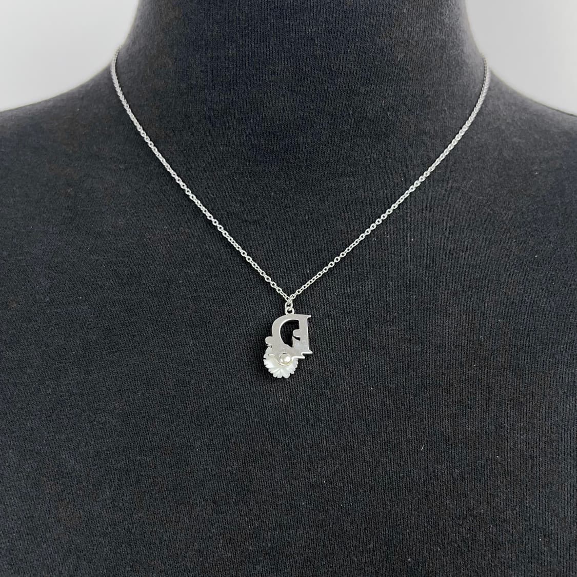 디올 오블리크 데이지 목걸이 상품이미지3