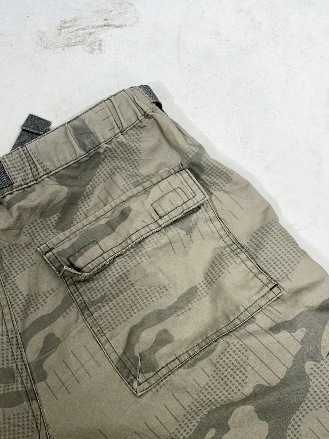 일본 빈티지 베이지 유틸리티 무릎 절개 카모 와이드 카고 팬츠   상품이미지6