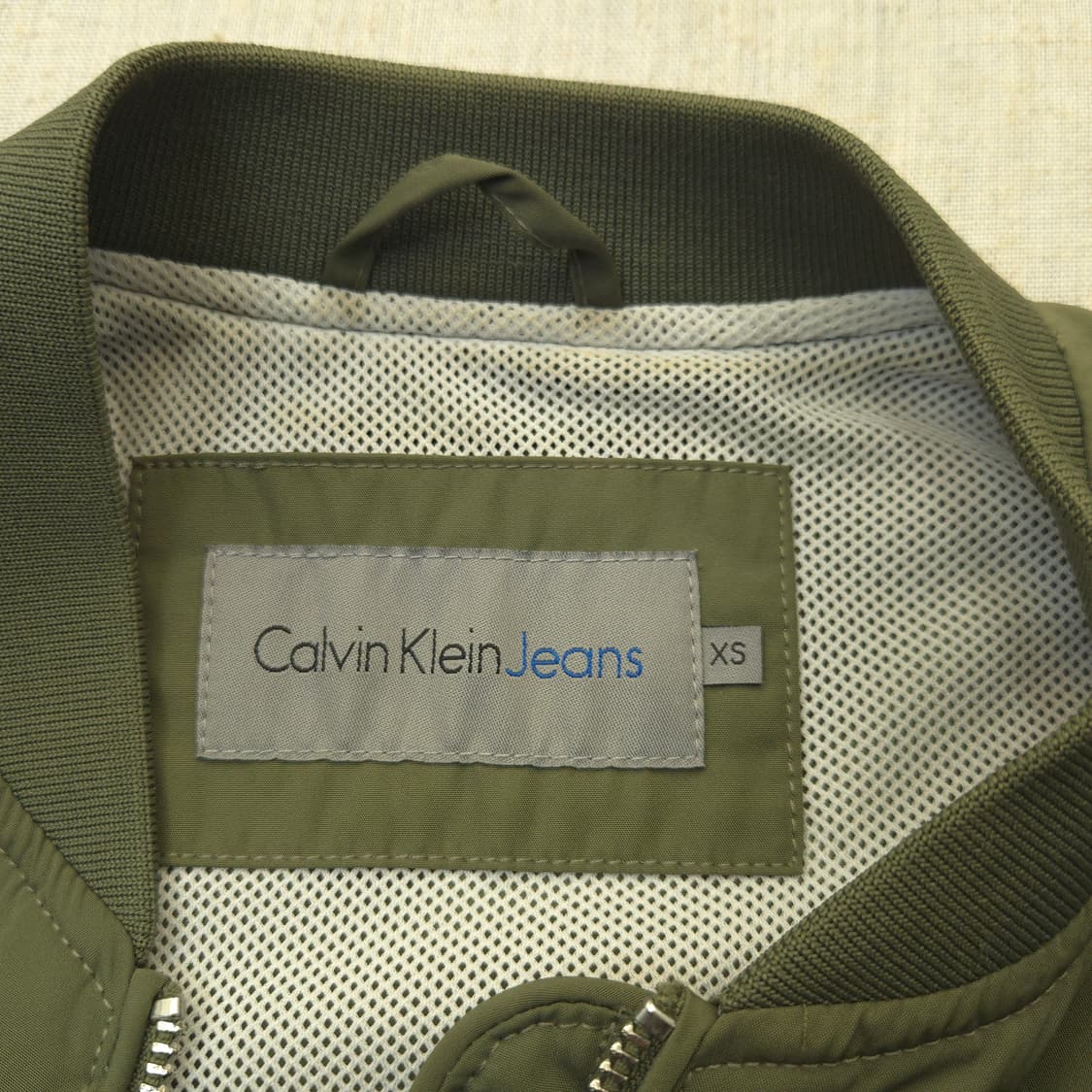 캘빈클라인 카키 봄버 자켓 xs 상품이미지3