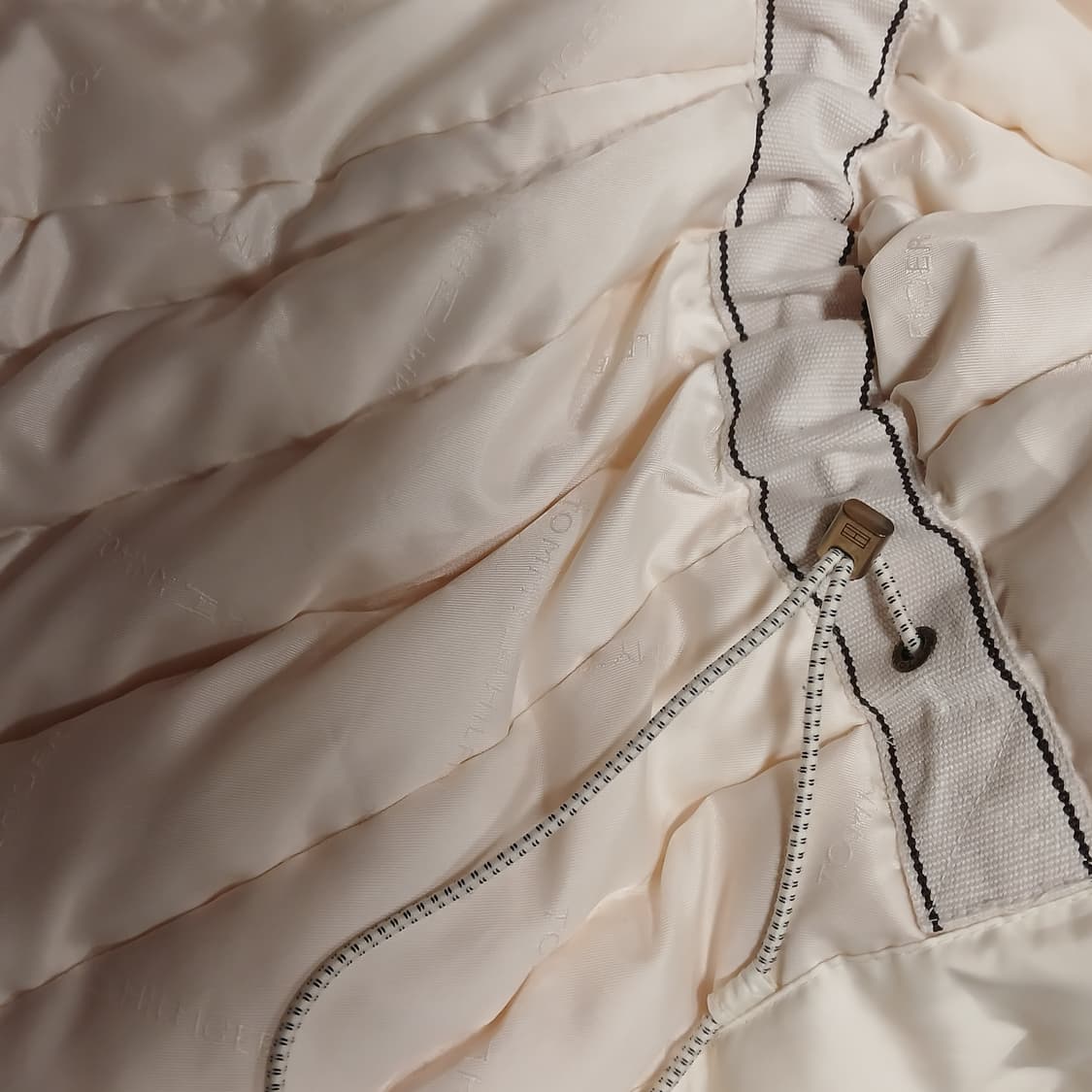 Tommy Hilfiger 아이보리 후드 패딩 M 상품이미지4