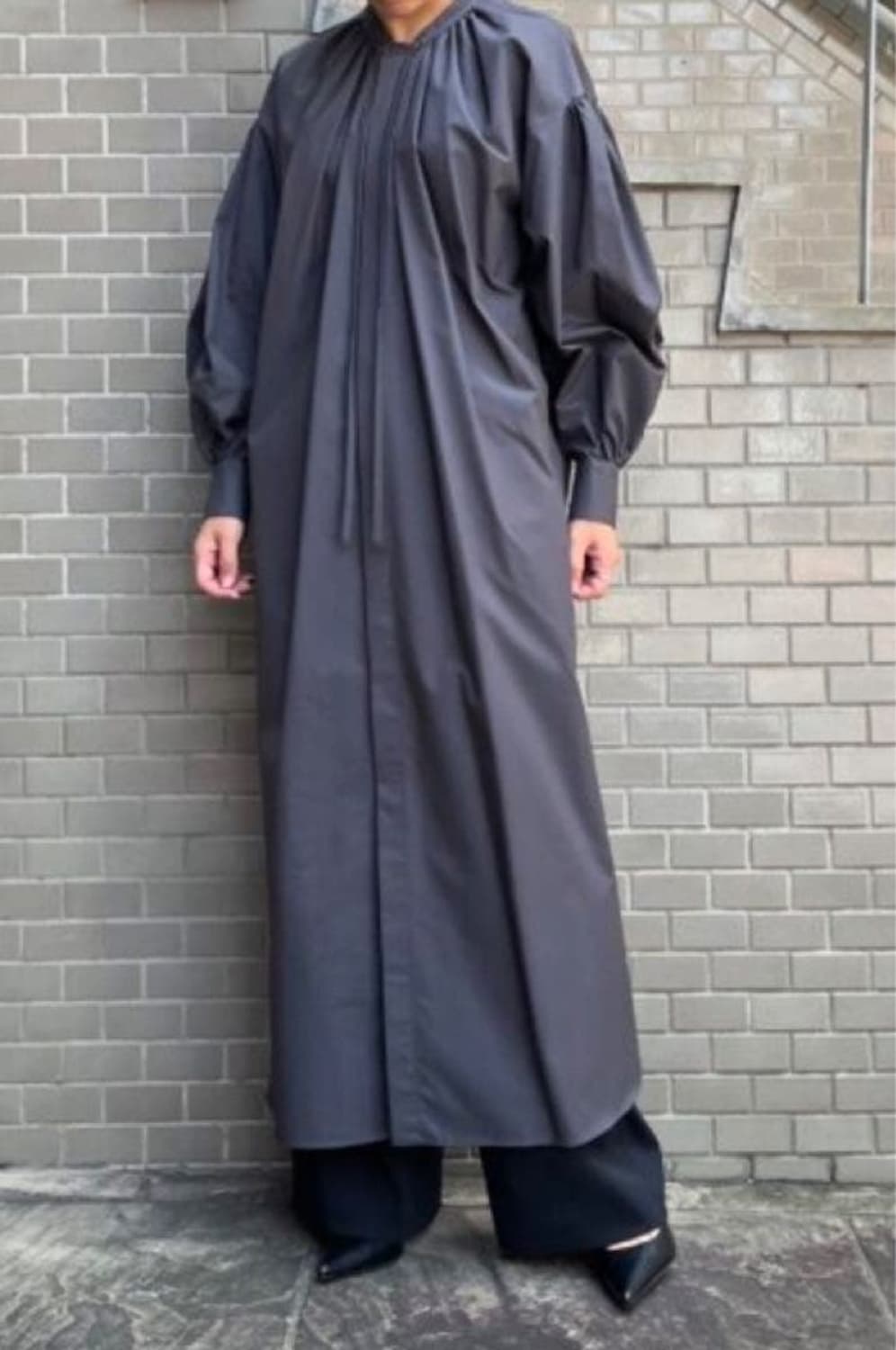HYKE T/C GATHERED DRESS 차콜 상품이미지2