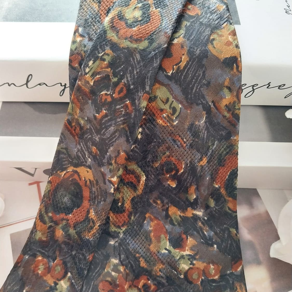 웅가로 실크 아트 플로럴 넥타이 9.5cm A등급 K1317
 상품이미지3