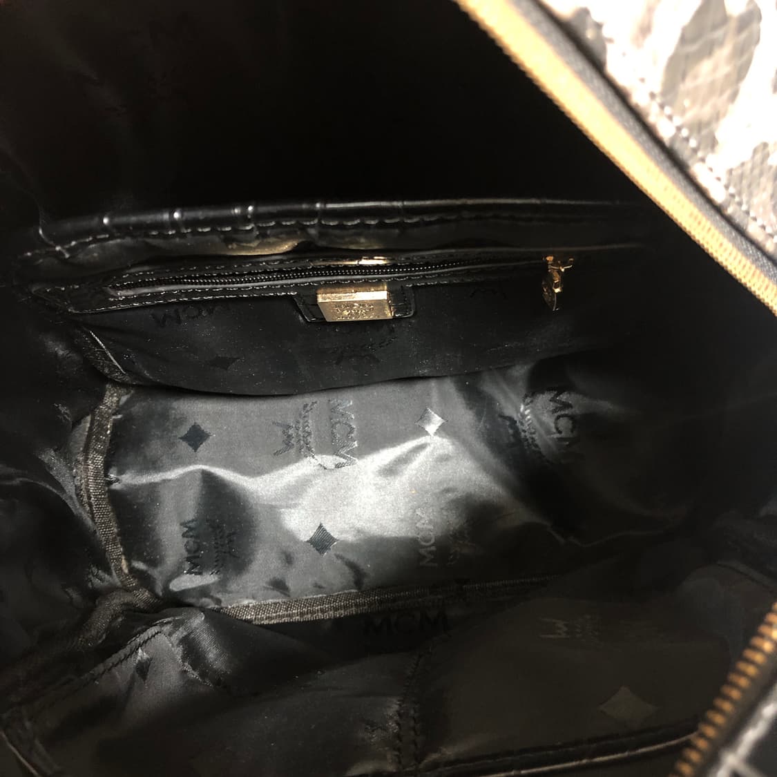 MCM 뱀피 스터드 백팩  상품이미지7