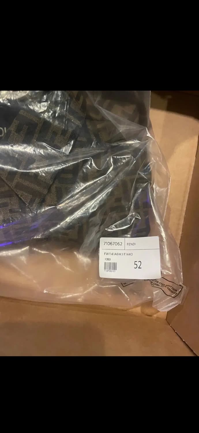 펜디  올오버 FF 자카드 로고 자켓52  상품이미지3