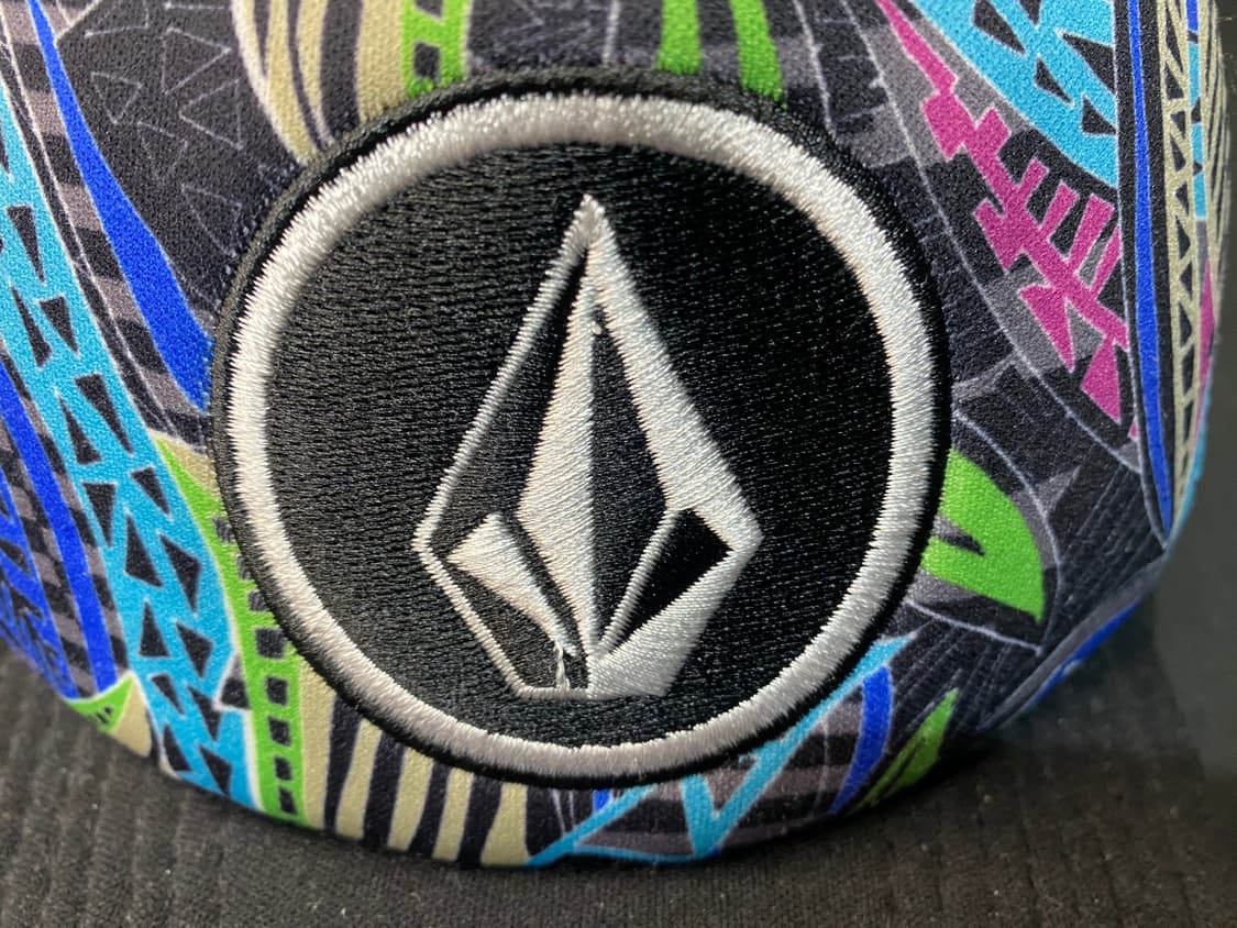 Newera x volcom vintage trucker cap 상품이미지2