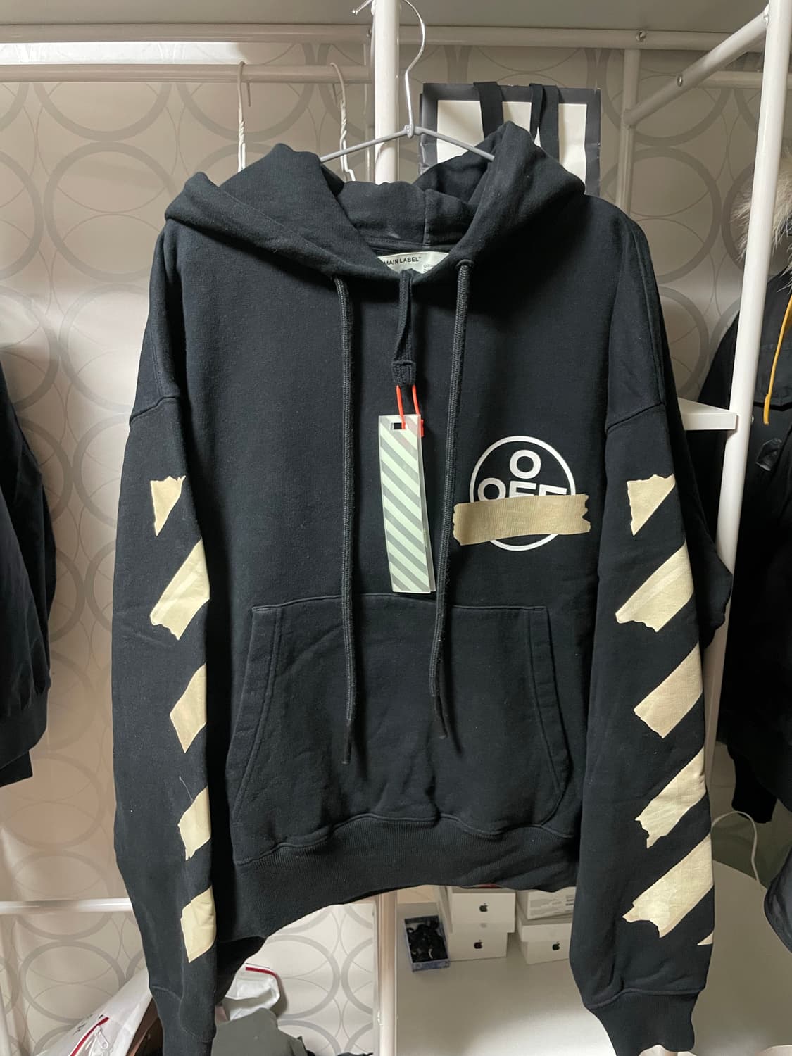 오프화이트 후드티  상품이미지2