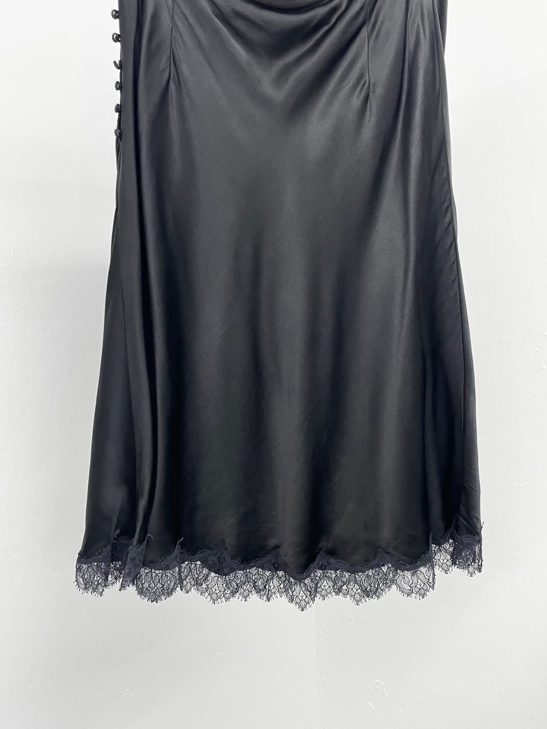 블랙 레이스 새틴 버튼 스커트 상품이미지6