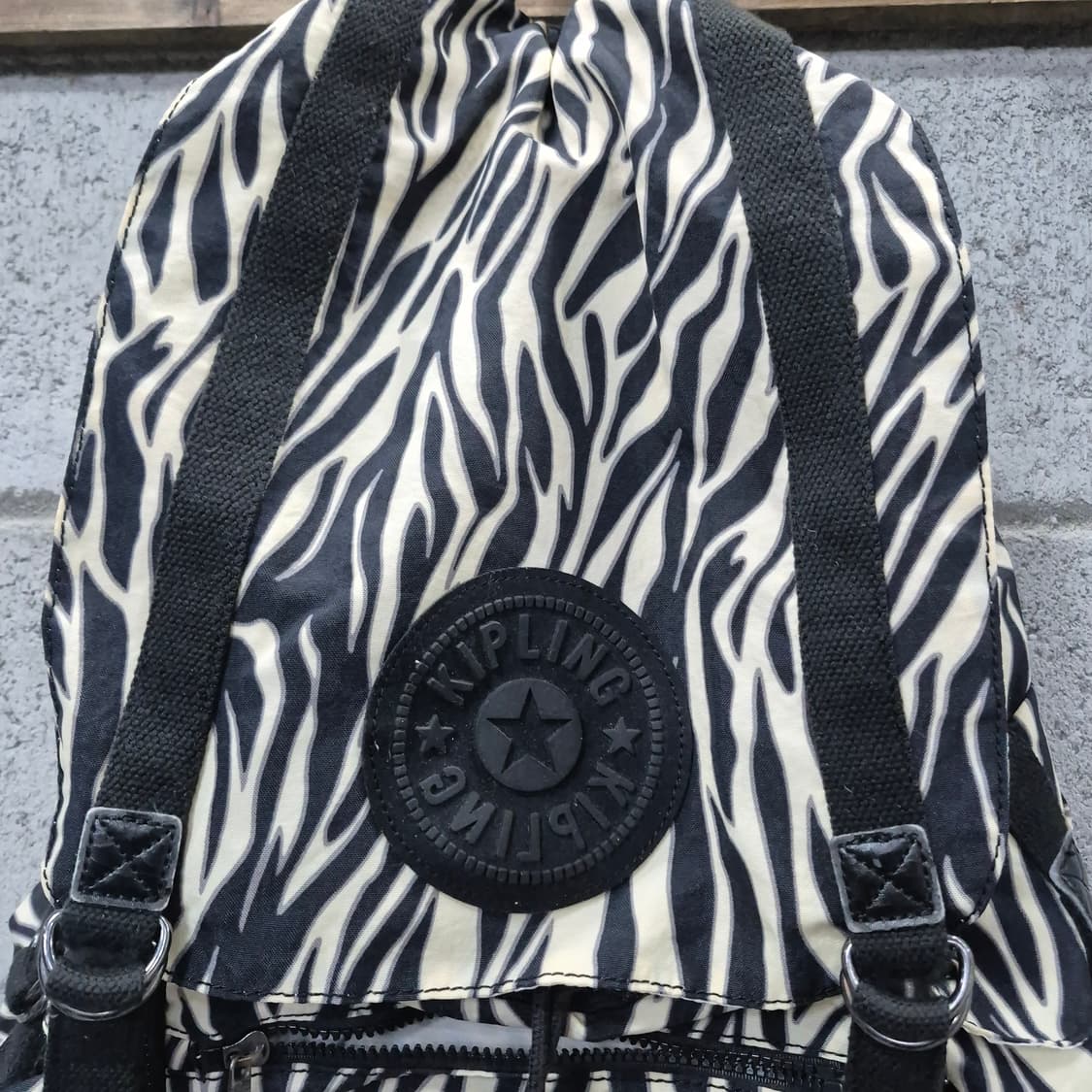 키플링 지브라 프린트 조엣수 백팩 상품이미지2