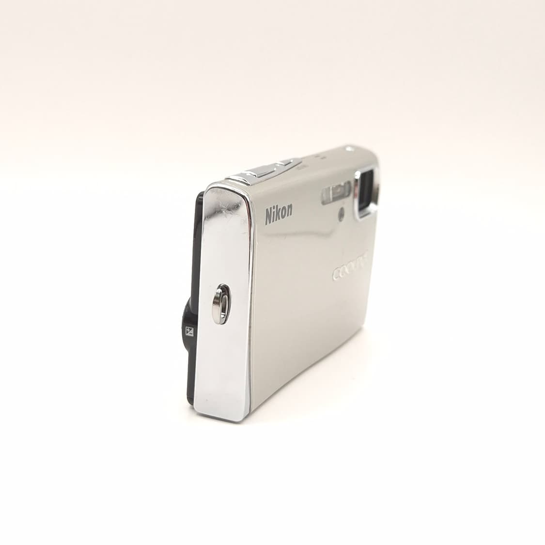 🤍 니콘 쿨픽스 S51 실버 ✨
🤍 슬림한 디자인 + 니콘 색감 상품이미지9