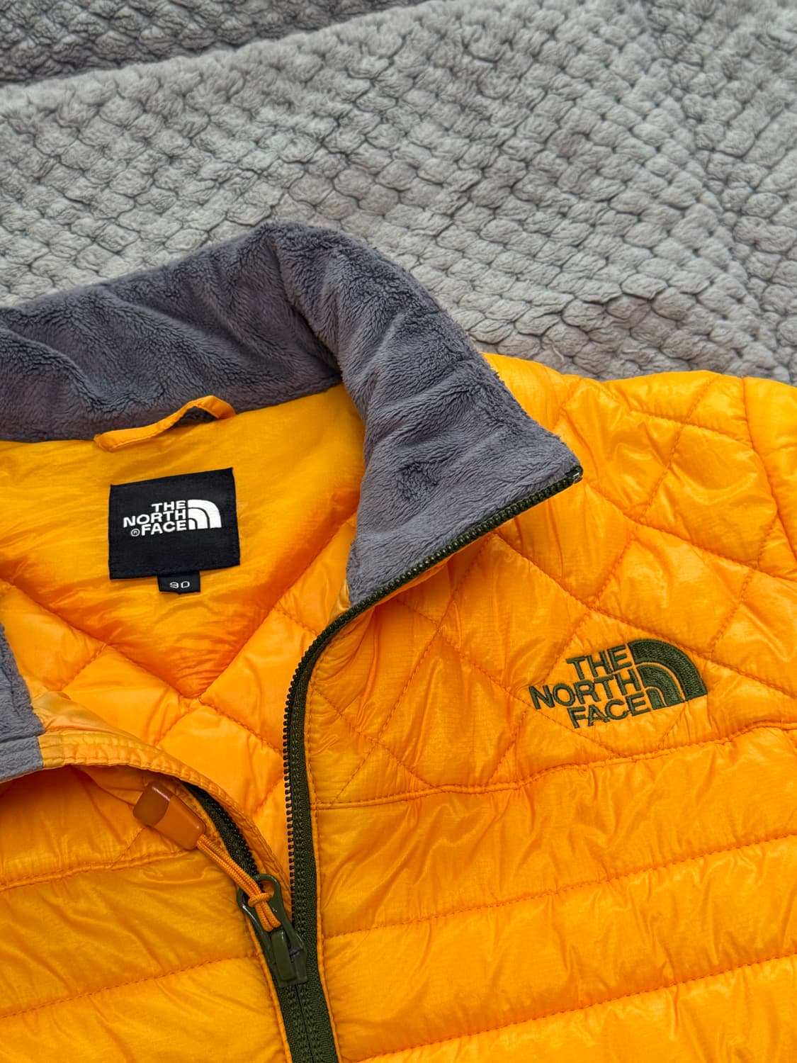 노스페이스 경량패딩 상품이미지2