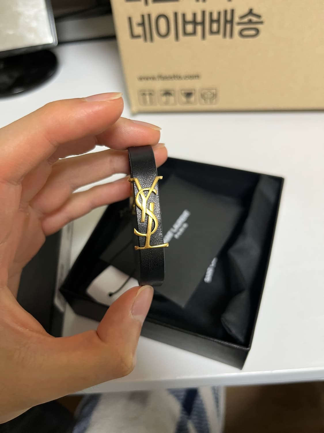 생로랑 팔찌  상품이미지1