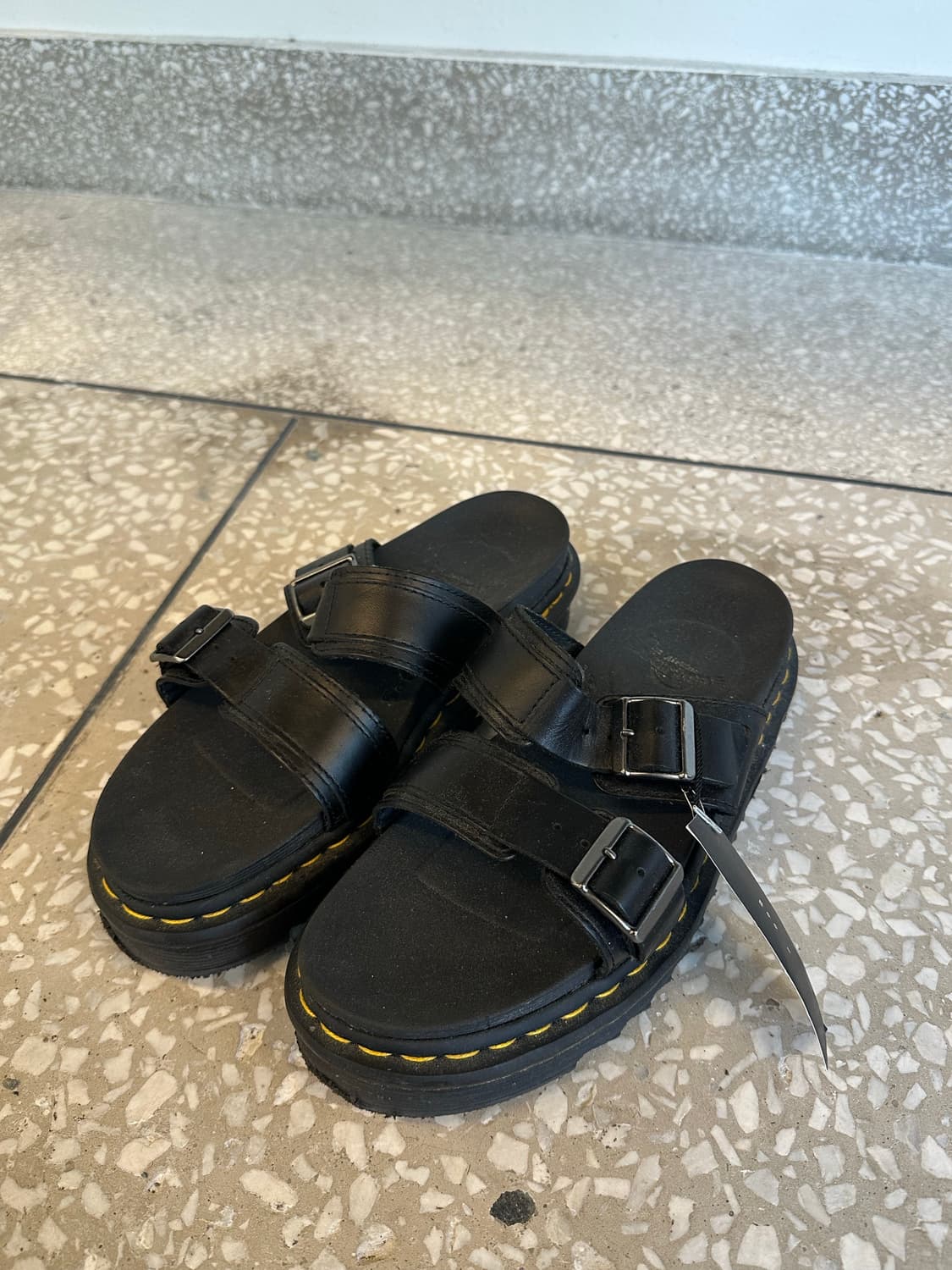 Dr.martens sandle 상품이미지1