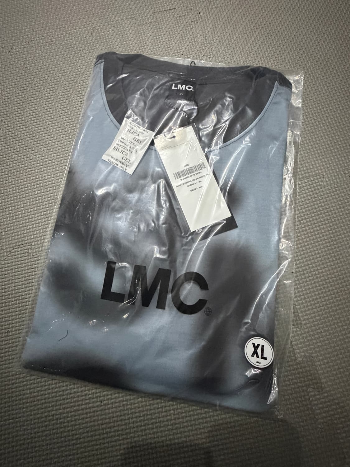 LMC 블러 레터링 컬러 블럭 티 차콜 XL (새상품) 상품이미지5