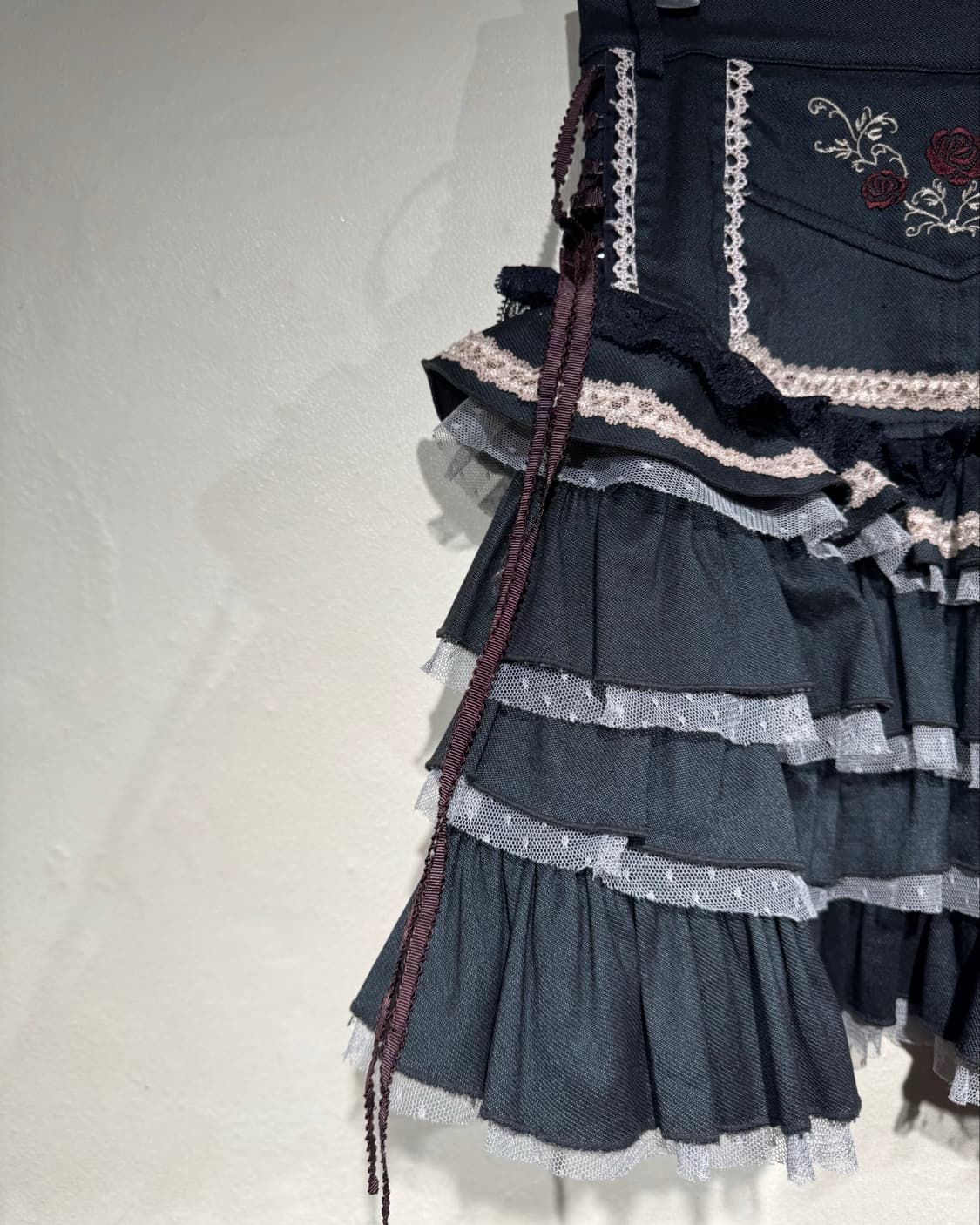 OZZ Croce Ruffle detail Gothic skirt  상품이미지3