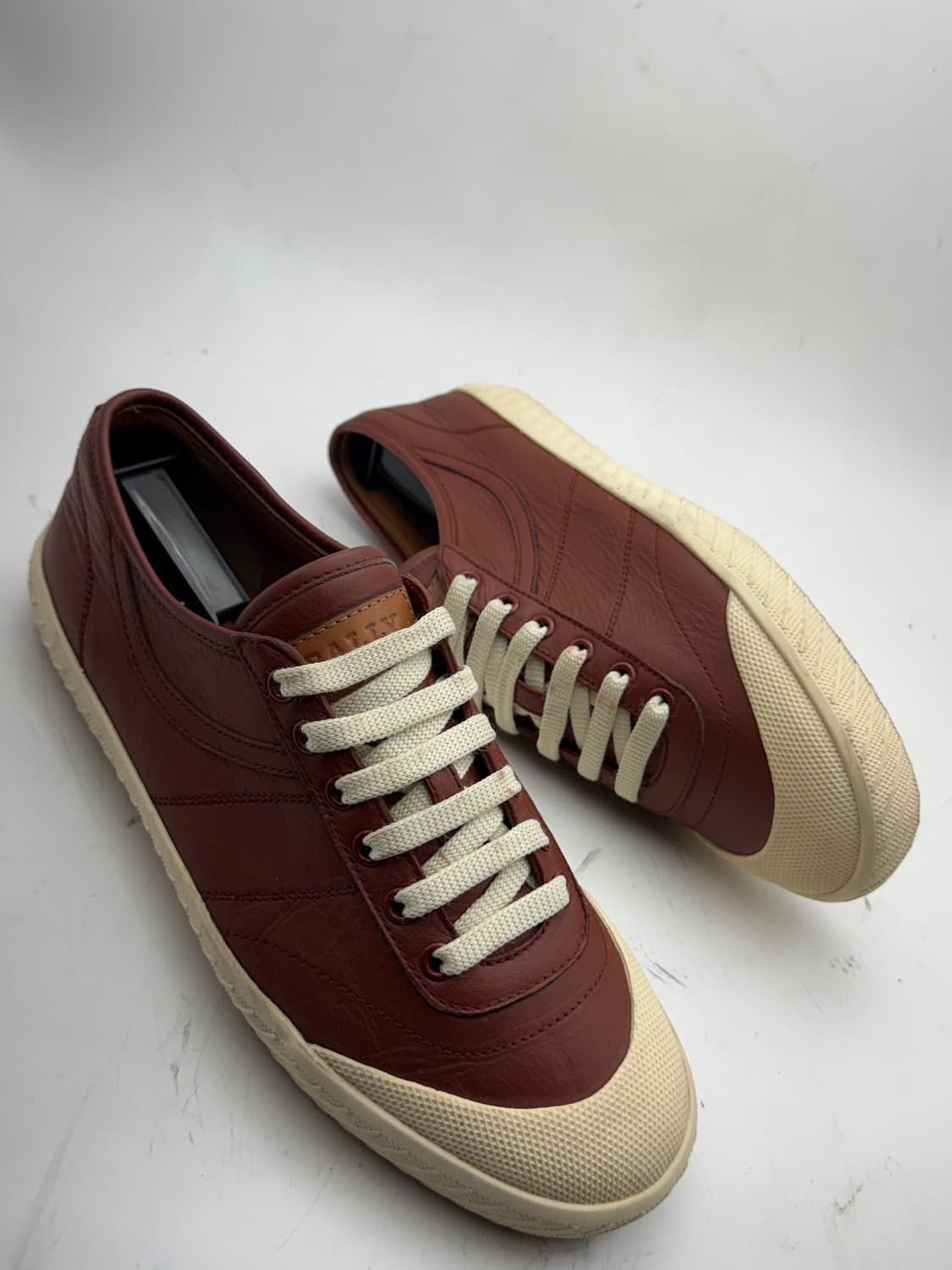 정품)발리스니커즈255 상품이미지1