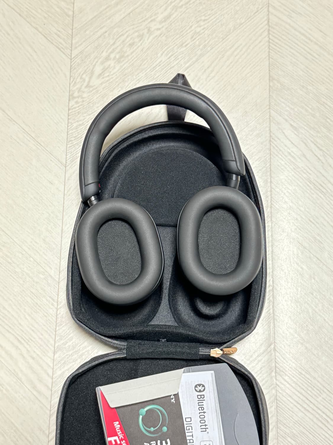 소니 노이즈캔슬링 블루투스 헤드폰 WH-1000XM5 상품이미지2