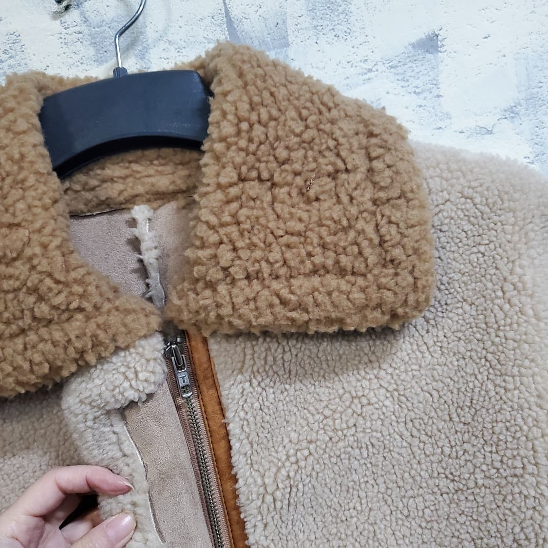 스튜디오톰보이 뽀글이 자켓 아이보리  무스탕  상품이미지3