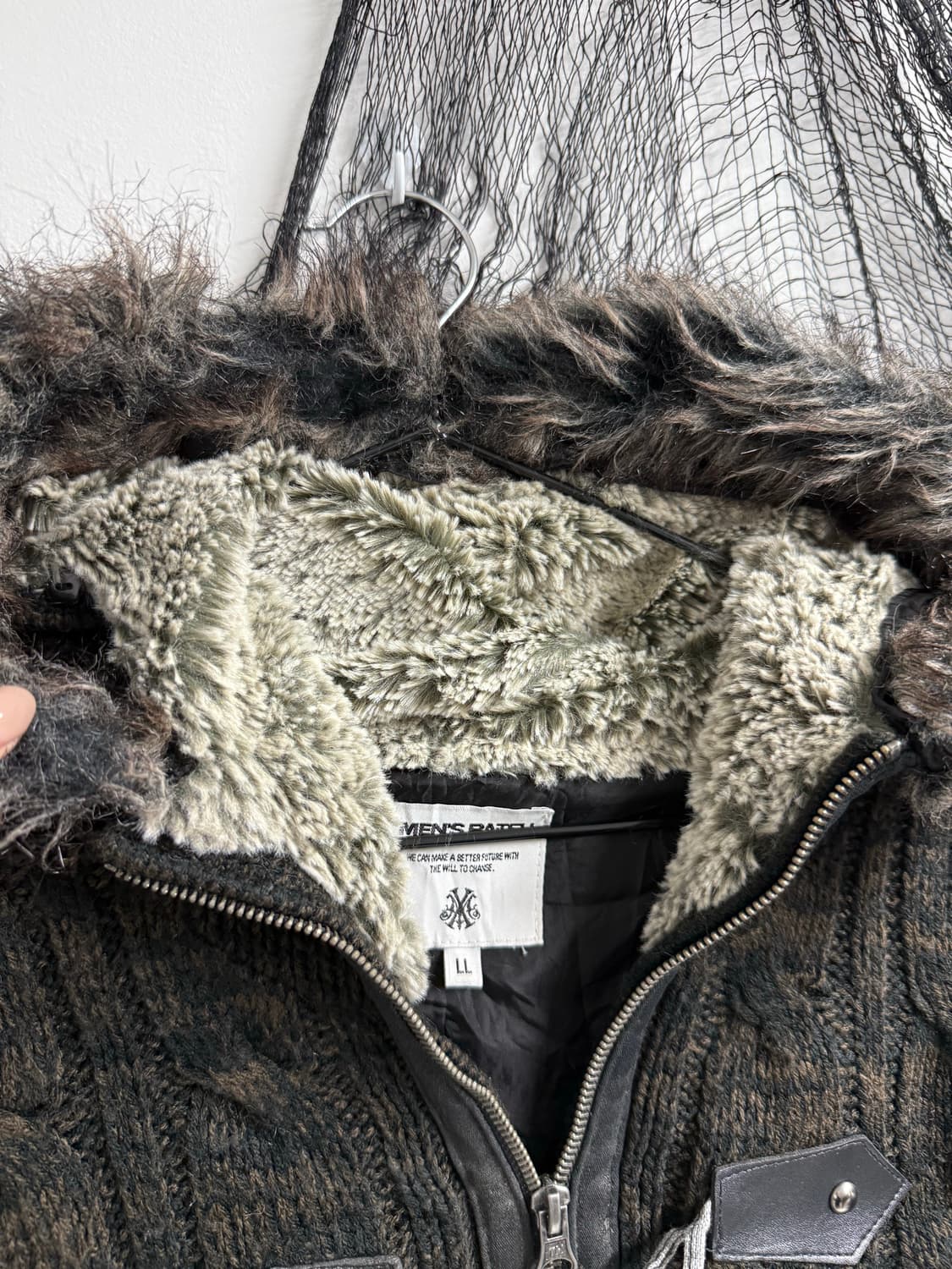 Fur detailed knit hood zipup 상품이미지3