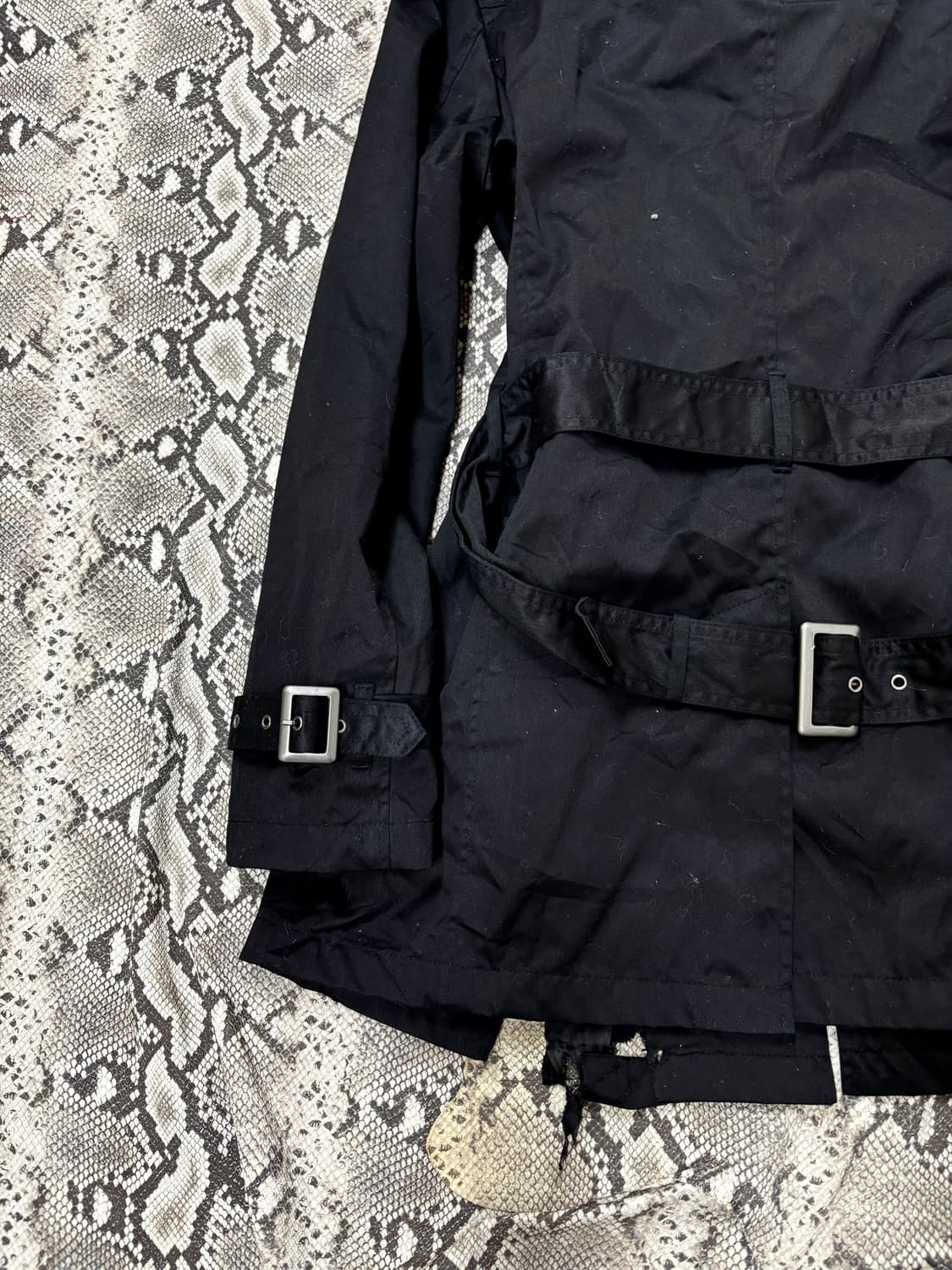 “Vintage” Neck Buckle Detail Black Moder 상품이미지8