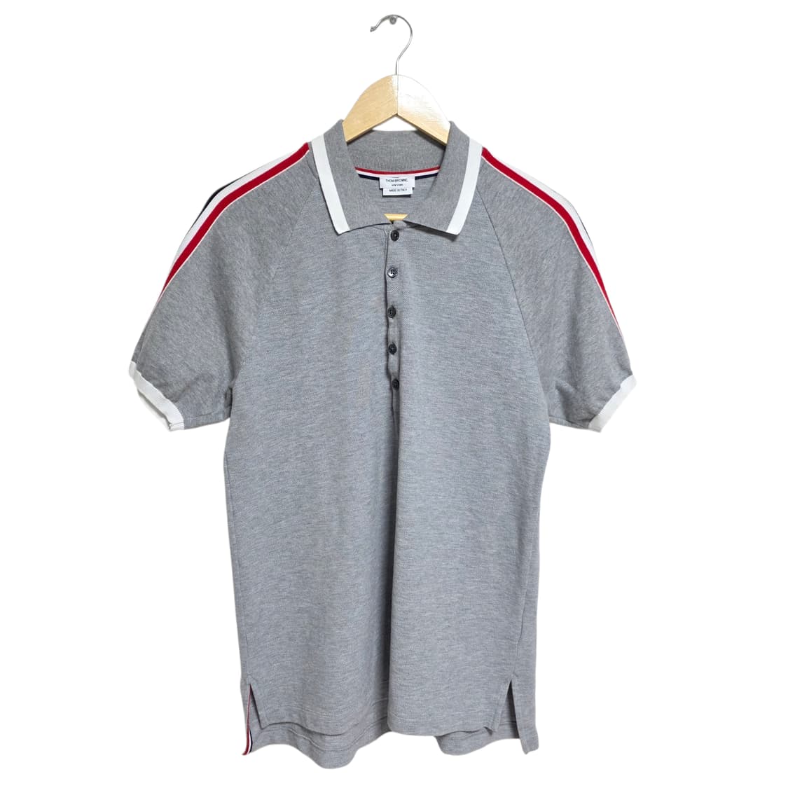 톰브라운 사이드 삼선 반팔 카라티셔츠 상품이미지1