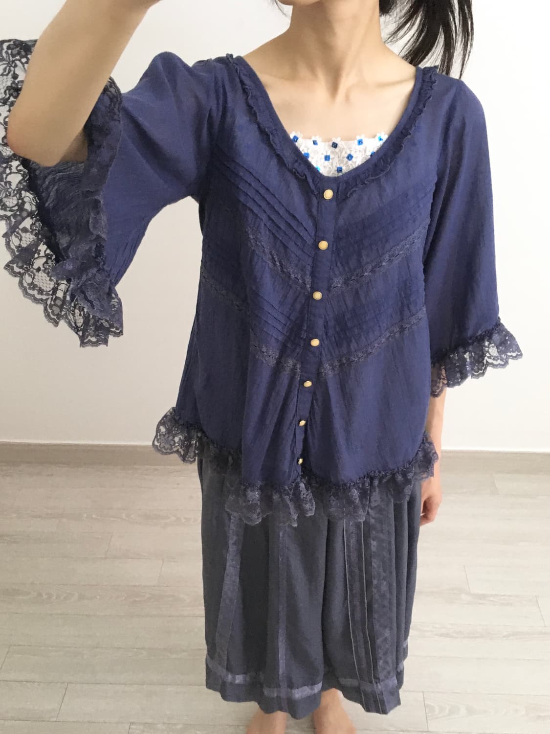 indigo lace top 상품이미지1