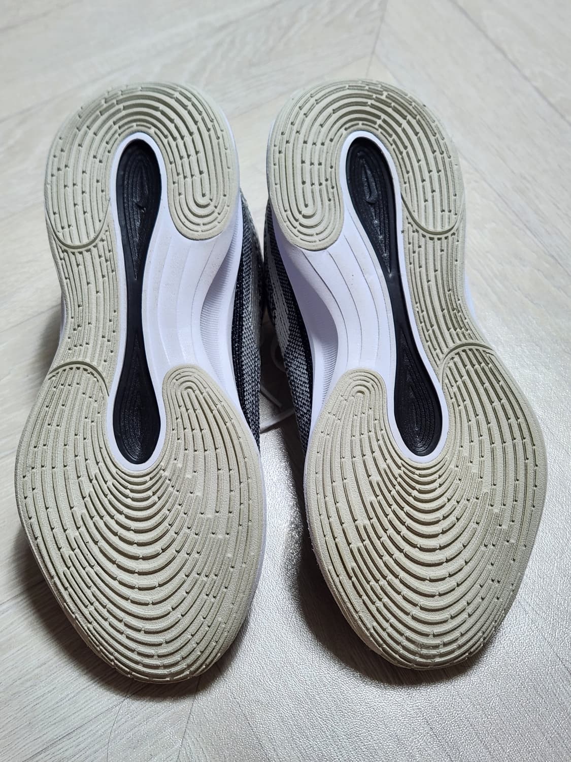 나이키 g.t. 허슬 아카데미 EP 275 상품이미지4