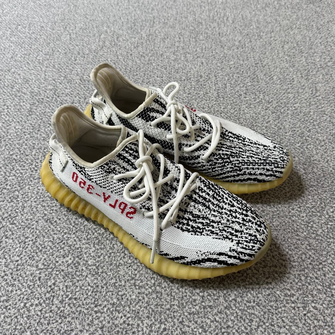 [정가 60만원] 아디다스 이지부스트 지브라 275 상품이미지4