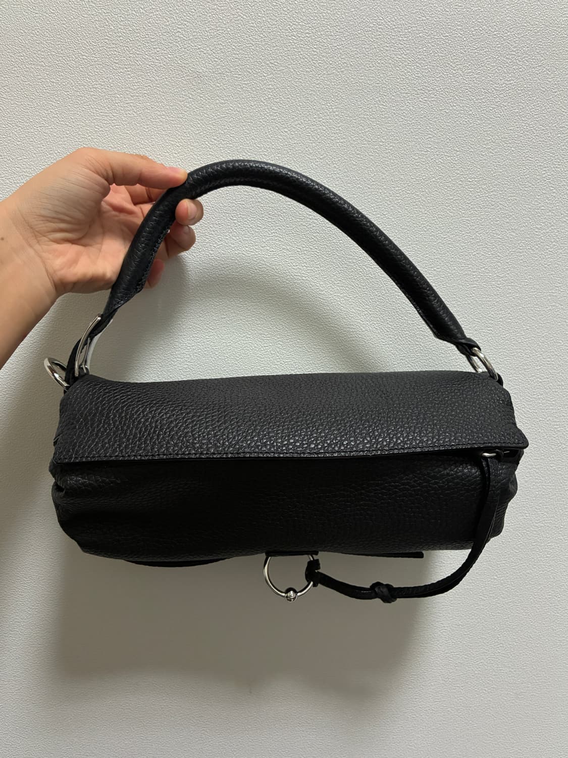 오픈와이와이 필로우백 블랙 상품이미지2