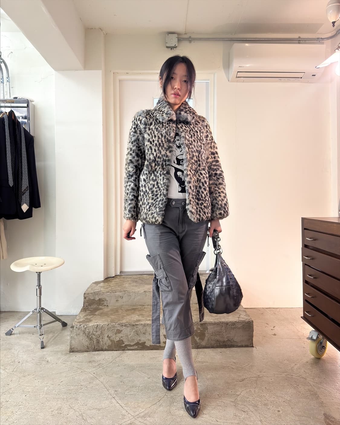 Jimmy Choo Sky Bangle Hobo Bag 상품이미지3
