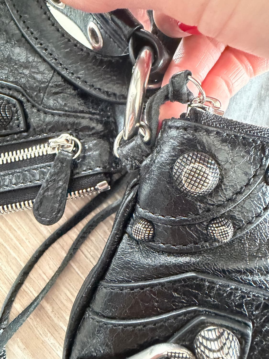 발렌시아가 르 카골 미니 멀티파우치 블랙 상품이미지6
