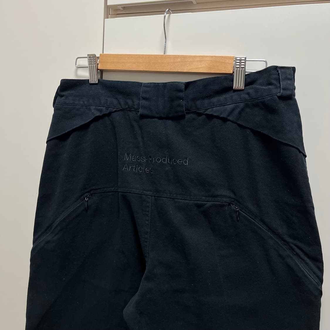 26ss 플라스틱 프로덕트 플랩포켓 팬츠 상품이미지3