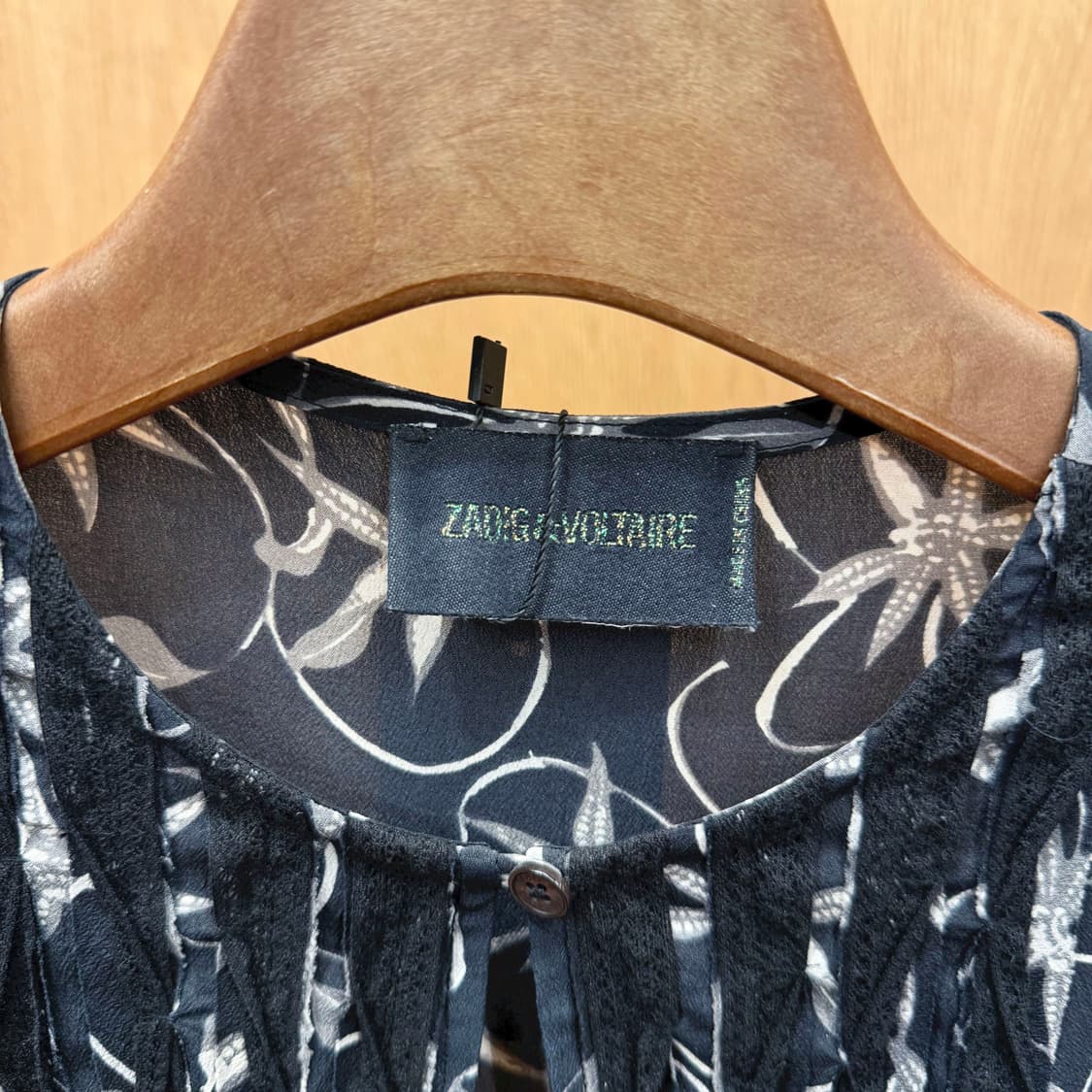 쟈딕 앤 볼테르 실크 미디 원피스 플로럴 프린팅 레이스 플리츠 장식 블랙 상품이미지7