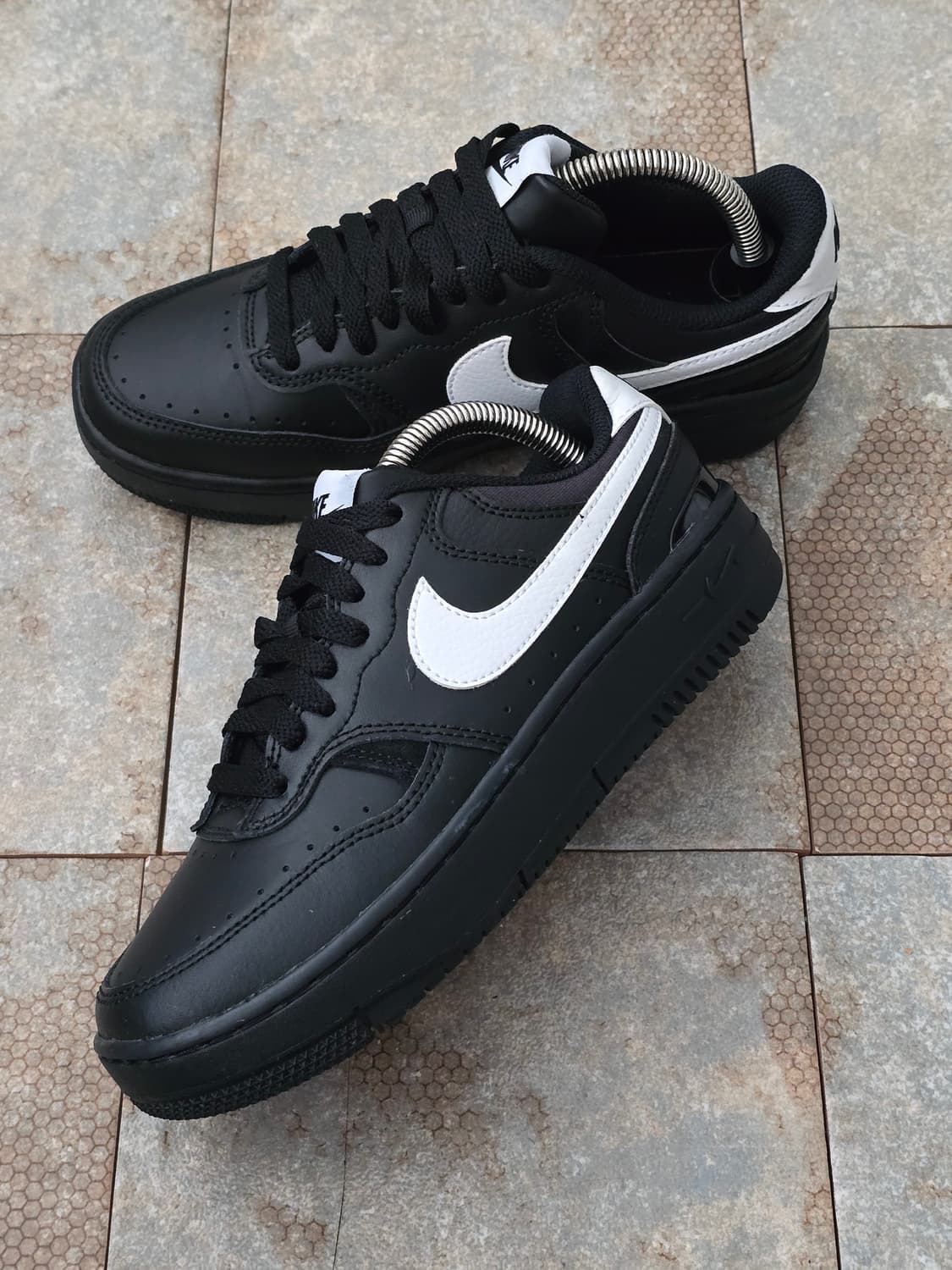 (230)나이키 감마 포스 블랙 화이트 상품이미지3