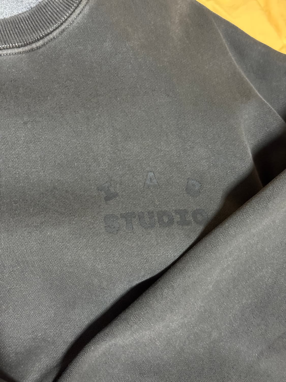 아이앱스튜디오 피그먼트 맨투맨 블랙 XL 상품이미지2