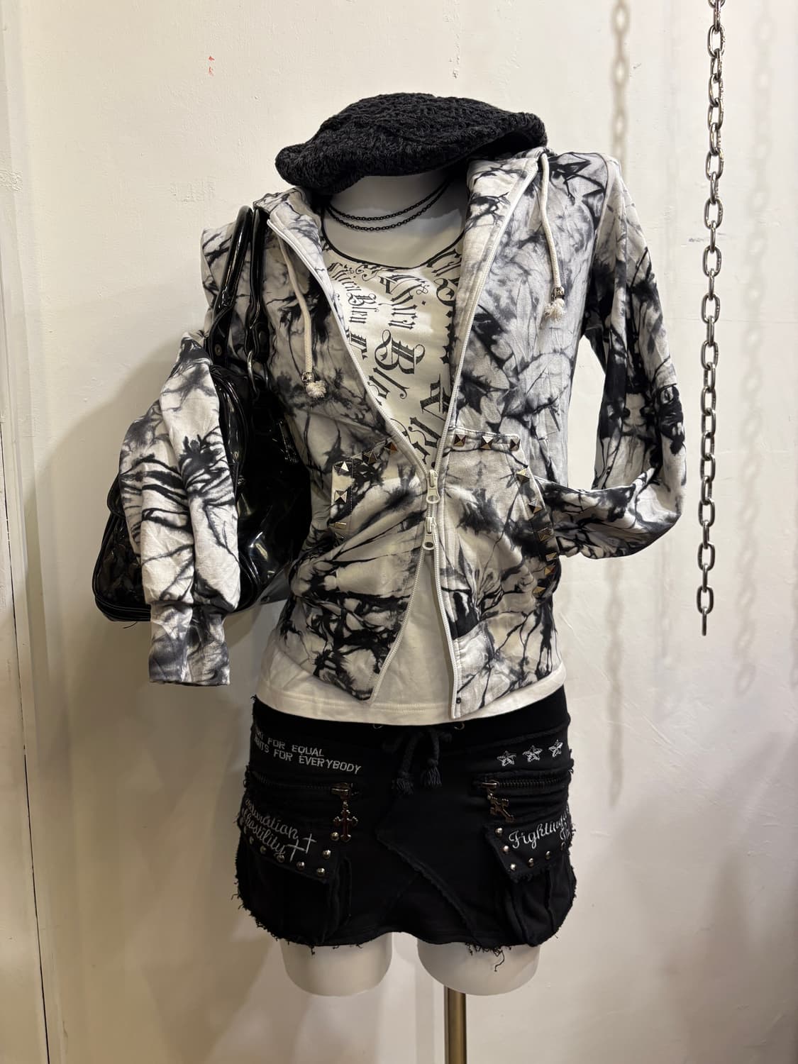 body line 바디라인 스터드 크랙 후드집업 펑크 상품이미지1