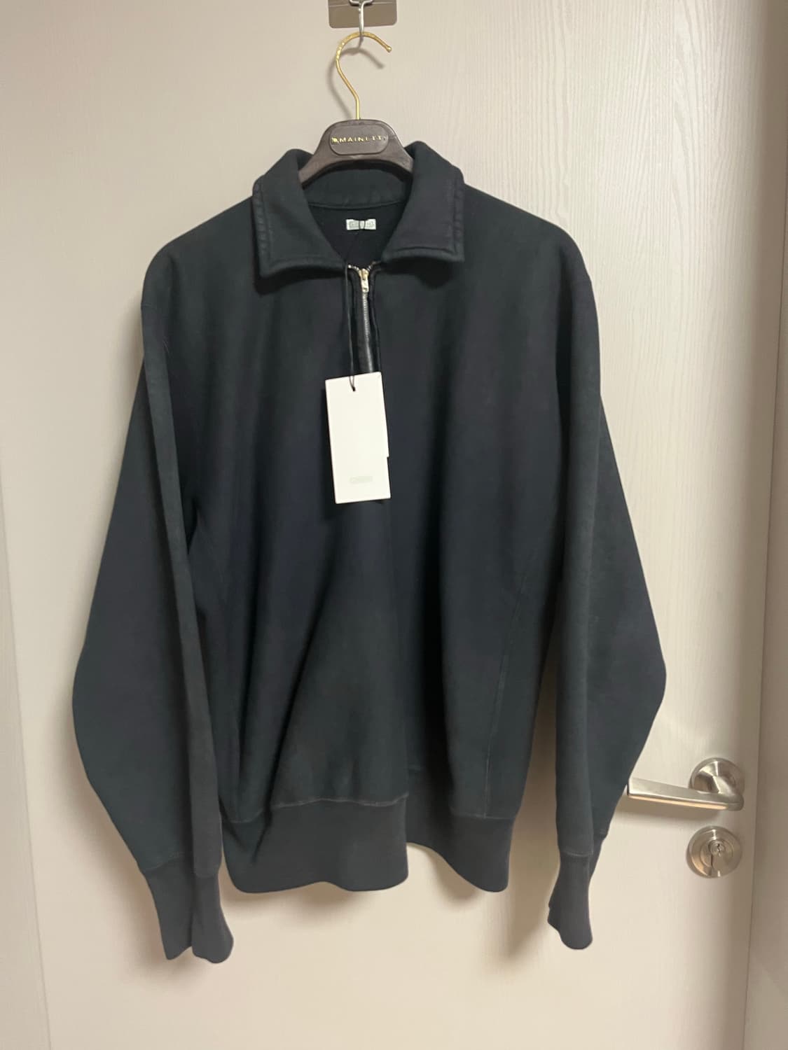 [2] 아프레쎄 A.PRESSE 하프집업 스웻 블랙 상품이미지1