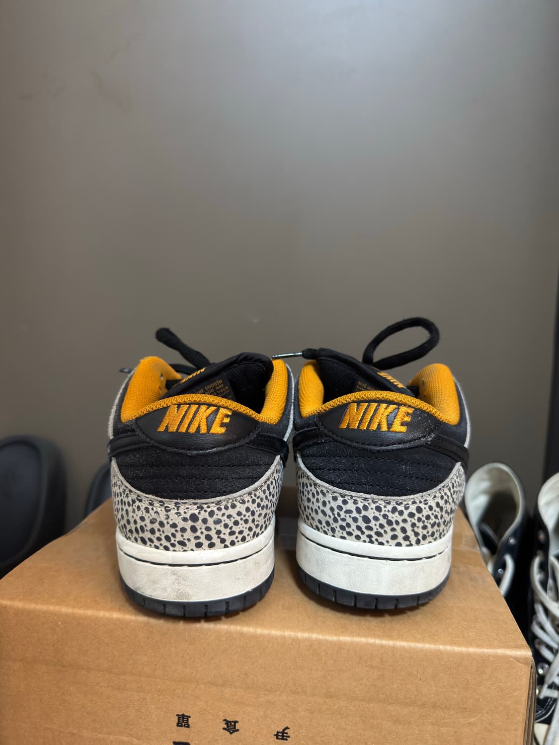 [275]나이키 SB 덩크 로우 프로 일렉트릭 팬텀 앤 블랙 상품이미지4