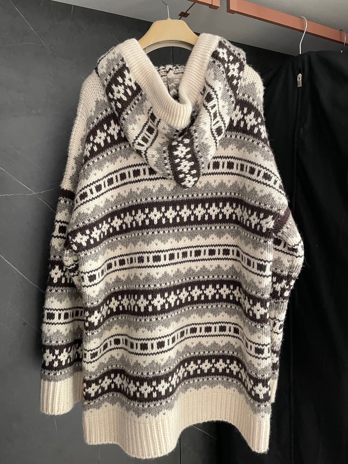 셀린느 21fw 셰트랜드 바하 후디 스웨터 (NCT 태용님 착용) M 상품이미지5