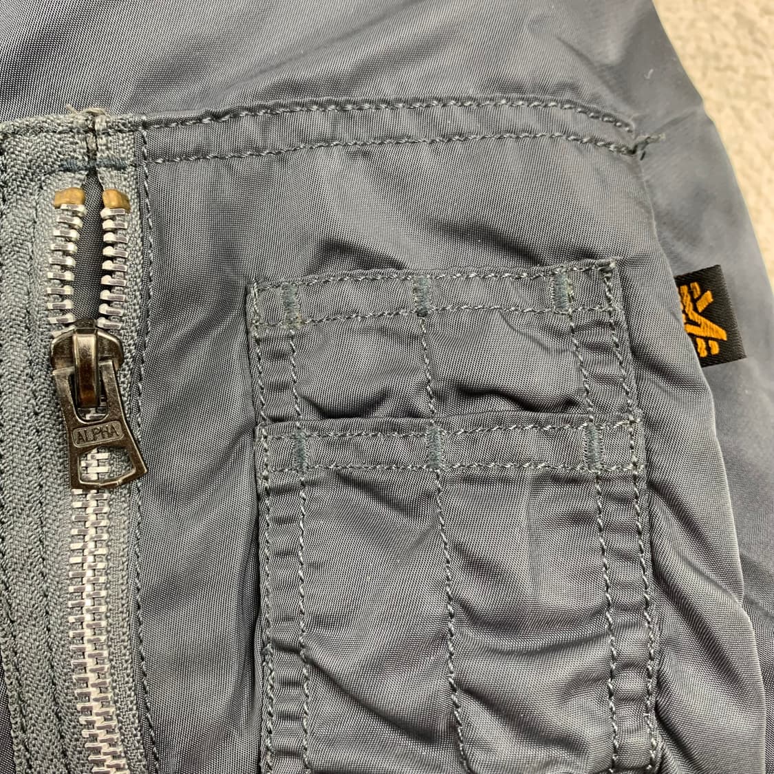 알파인더스트리 ma-1 항공점퍼 네이비 상품이미지3